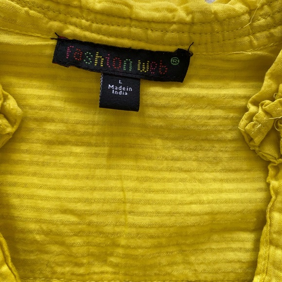 Button Up Top - Picture 9 of 9